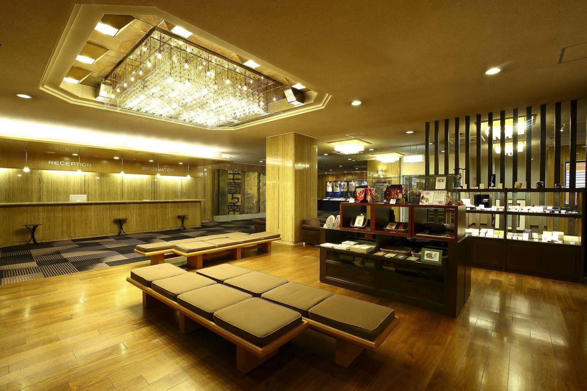 โรงแรมคาราสึมะ โรงแรม